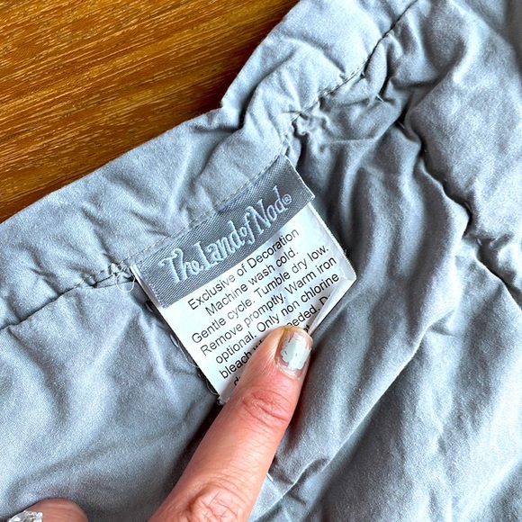 Land of nod / Crate and Barrel & Pottery Barn elephant crib quilt sheets mobile - Picture 4 of 12